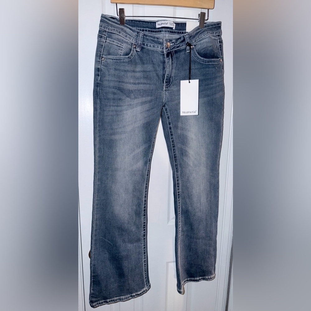NWT Telepatia Low Rise Bootcut Angel Wing back Pocket Embroidered with Rhi - Picture 9 of 9